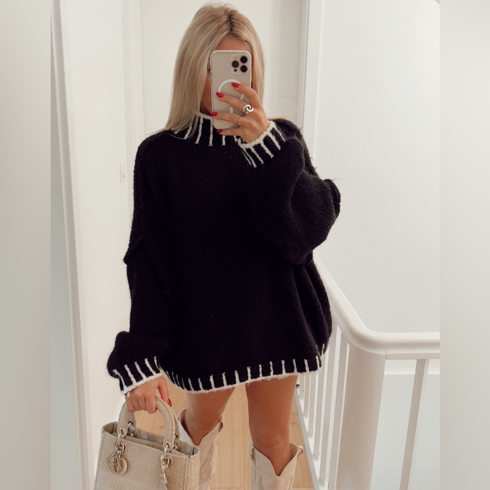 HELLOMOONSHOP BOTIQUE LOLITA SWEATER ONE SIZE